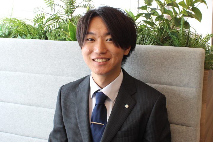 小島 晴輝