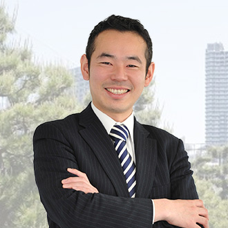 講師